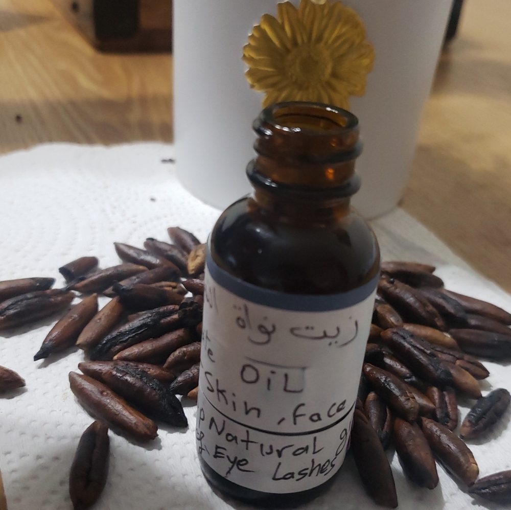 Date nut Oil